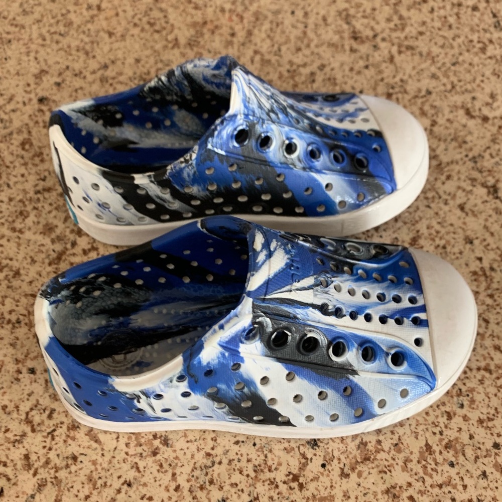 Native Jefferson toddler marble shoes c6